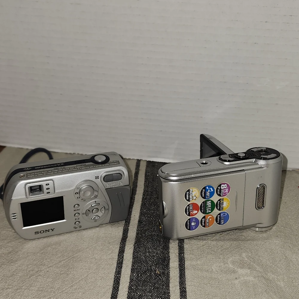 Sony Cyber- Shot 3.2 Mega Pixel & Aiptek DV 6800S
